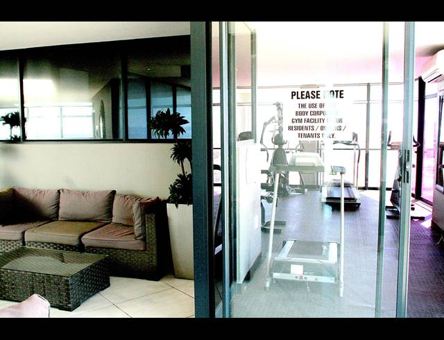 2 BEDROOM APARTMENT FOR SALE IN TABLE VIEW